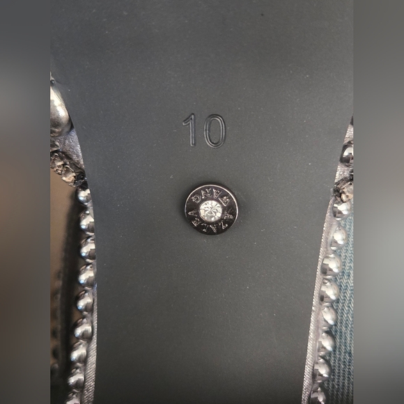 AZALEA WANG ASTRELLA HEMATITE EMBELLISHED SANDAL.  SIZE  10 - Picture 6 of 10